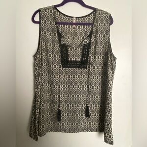 Sleeveless Geometric Pattern Top